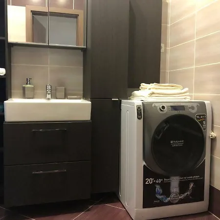 Deluxe * براغ
